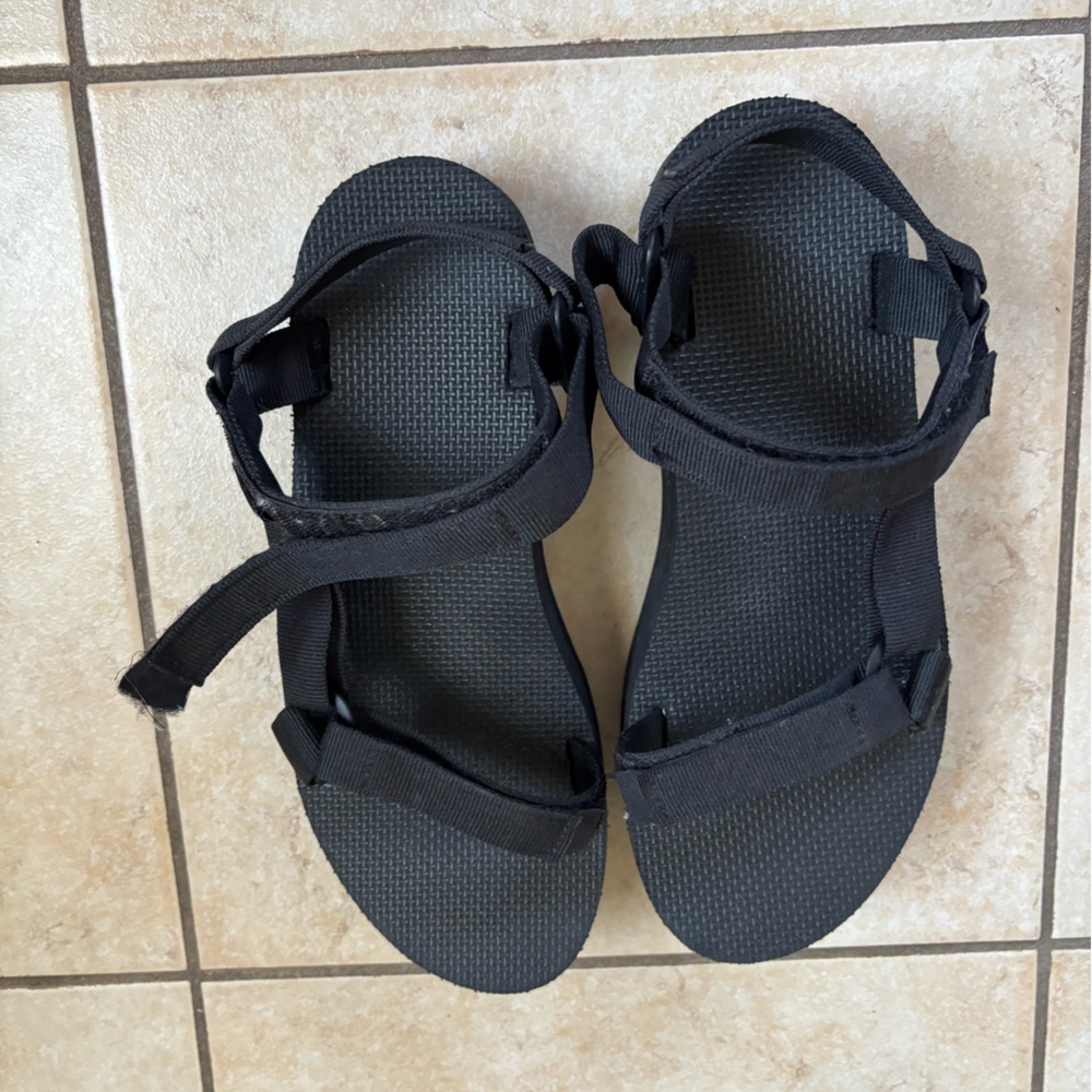Women’s TEVA platforms